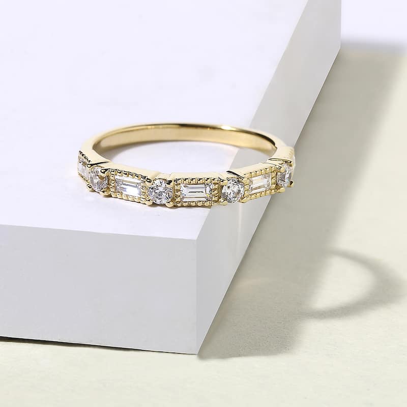 1/2ct TDW Vintage Inspired Diamond Wedding Band in 14k Gold for Women