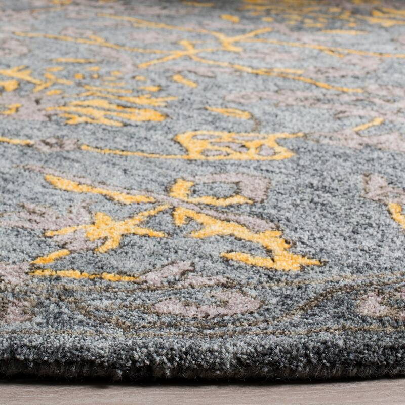 SAFAVIEH Handmade Bella Riobna Modern Floral Wool Rug