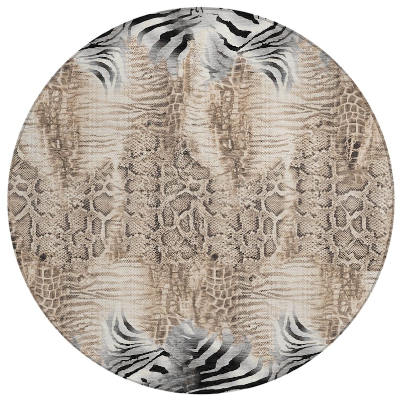 Machine Washable Indoor/ Outdoor Modern Animal Print Chantille Rug