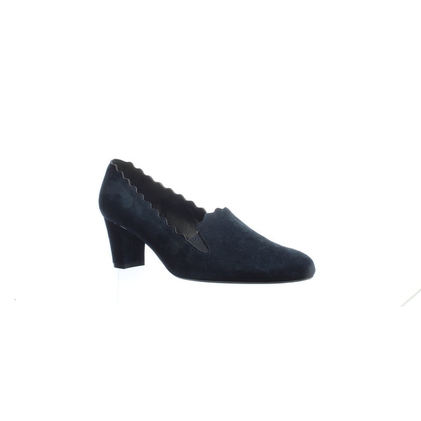 size 11 pumps