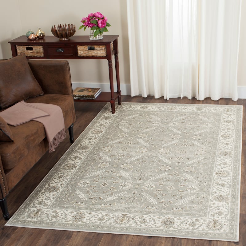 SAFAVIEH Persian Garden Loretto Vintage Boho Oriental Viscose Rug - 4' x 5'3" - Silver/Ivory