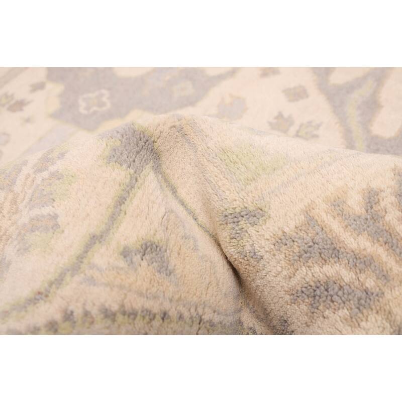 ECARPETGALLERY Hand-knotted Royal Oushak Cream Wool Rug - 7'10 x 7'10