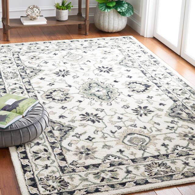 SAFAVIEH Handmade Aspen Zeinab Boho Wool Rug