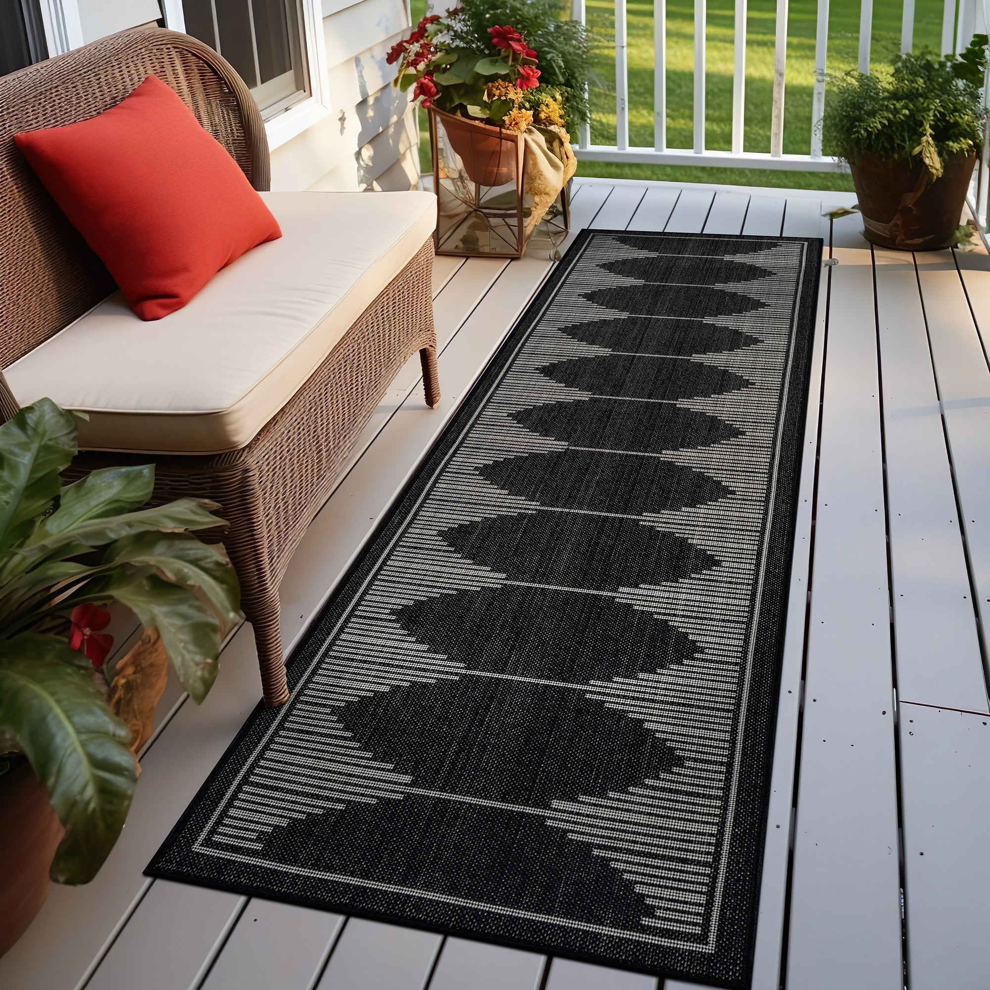World Rug Gallery Geometric Indoor/Outdoor Flat Woven Area Rug