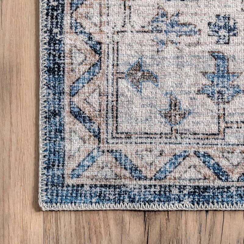 Nuloom Noemie SplashGuard Vintage Medallion Machine Washable Area Rug