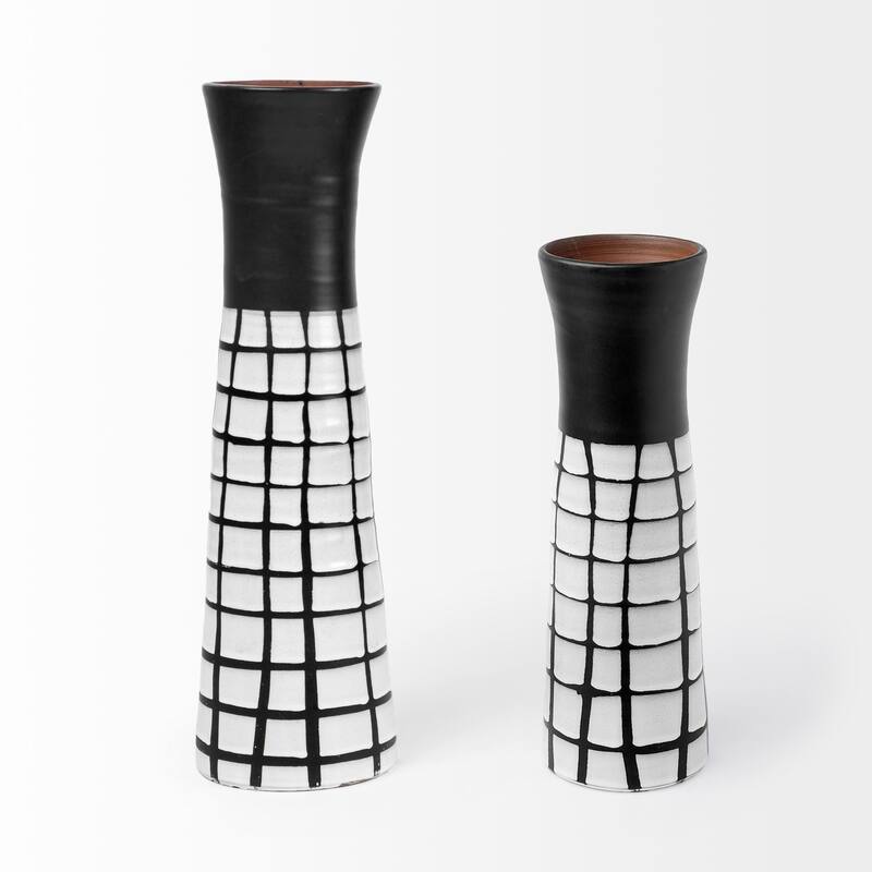 Black and White Modern Grid Ceramic Vase