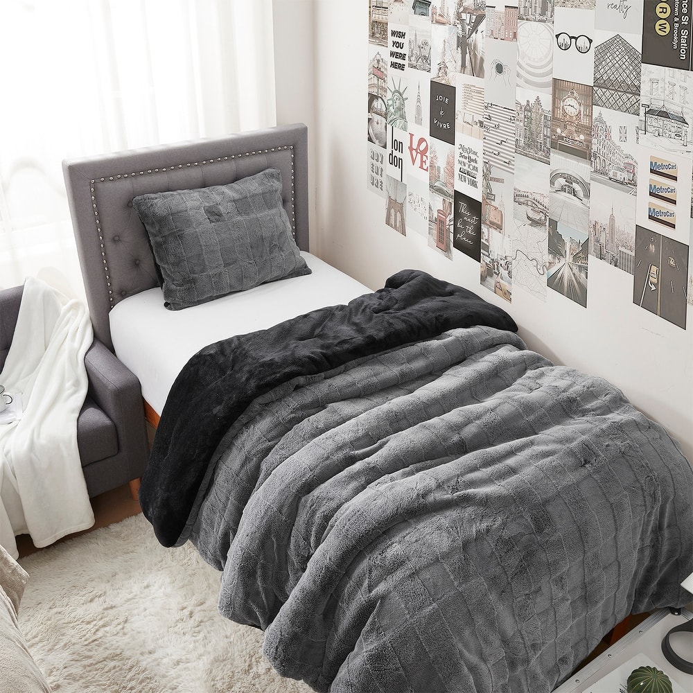 Chunky Bunny Crossing - Coma Inducer® Oversized Comforter Set - White Pepper Gray