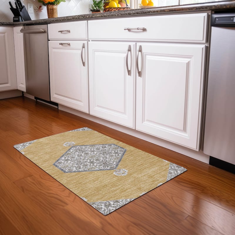 Machine Washable Indoor/ Outdoor Traditional Chantille Rug
