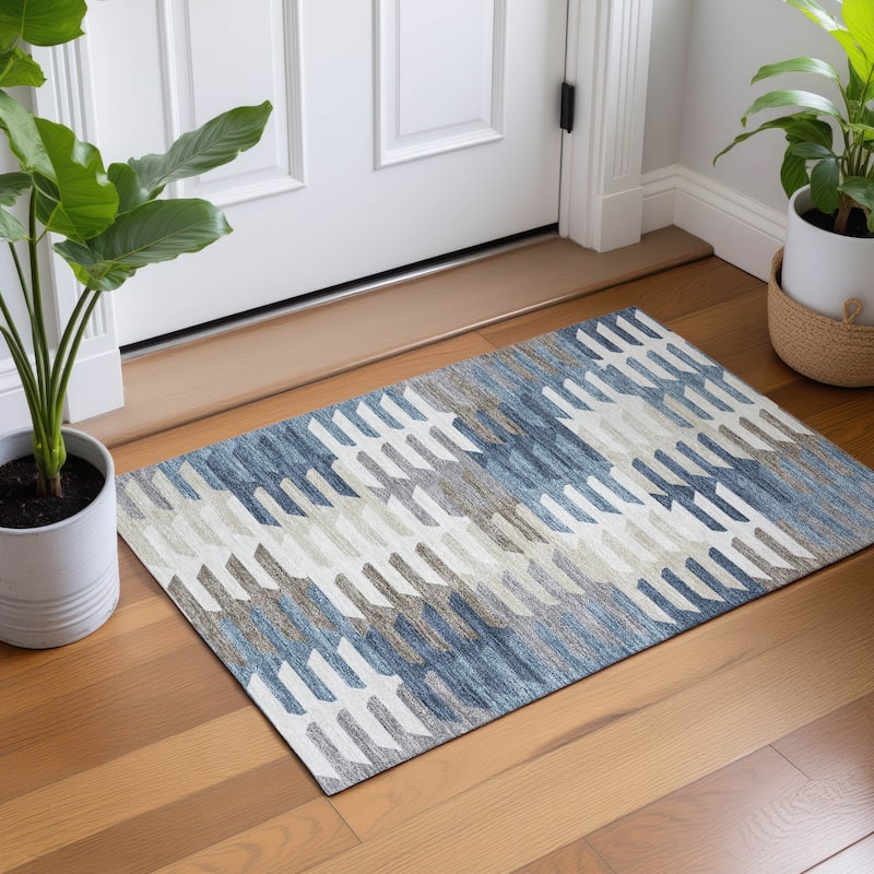 Machine Washable Indoor/ Outdoor Modern Stacks Chantille Rug