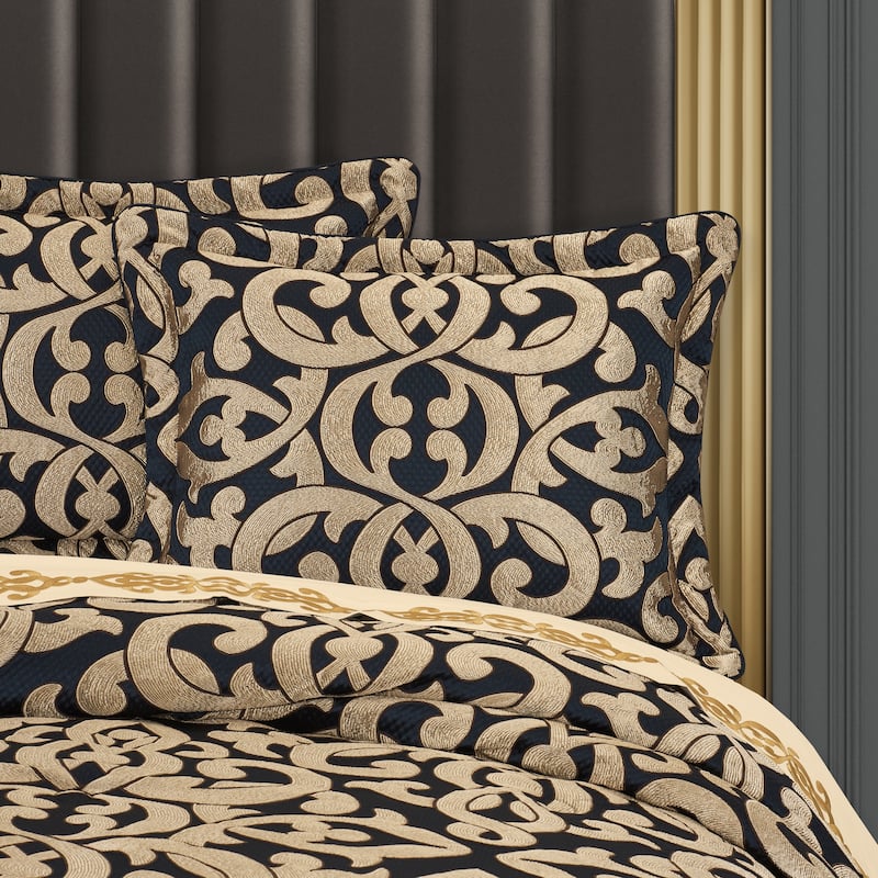 J. Queen New York Biagio Comforter Set