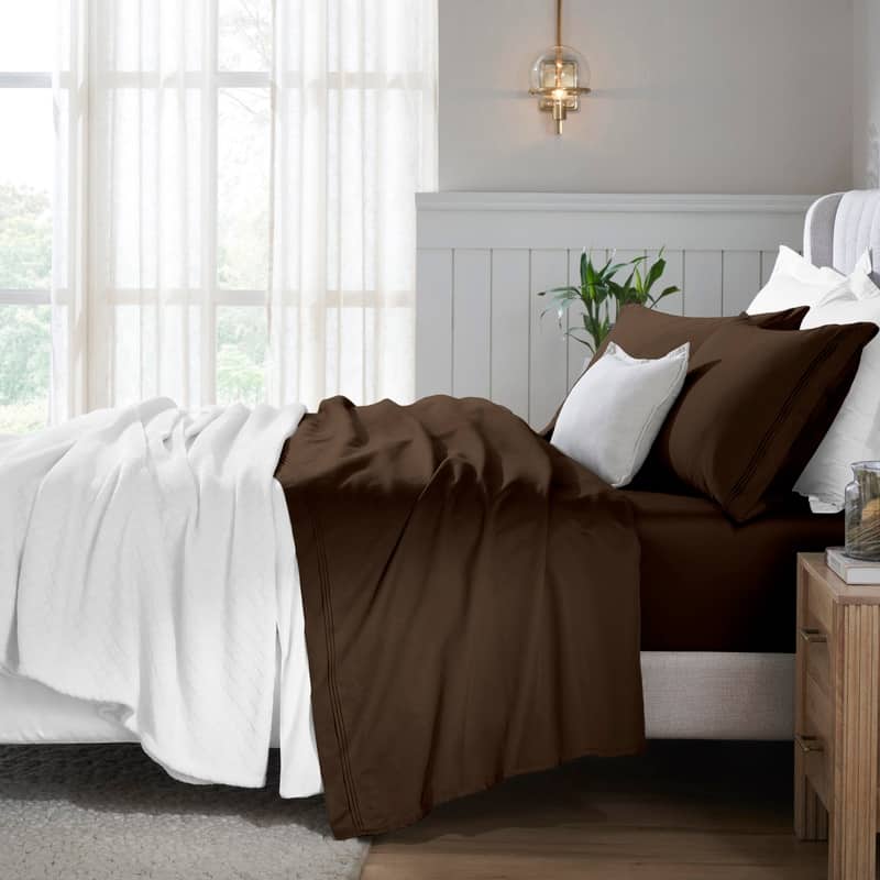 Superior Egyptian Cotton 650 Thread Count Deep Pocket Solid Sheet Set - Queen - Chocolate