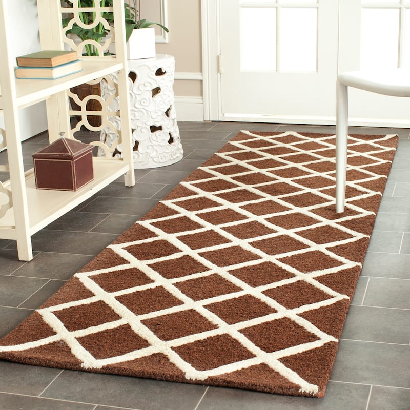 SAFAVIEH, Handmade Cambridge Siire Moroccan Trellis Wool Rug - 2'6" x 8' Runner - Dark Brown/Ivory