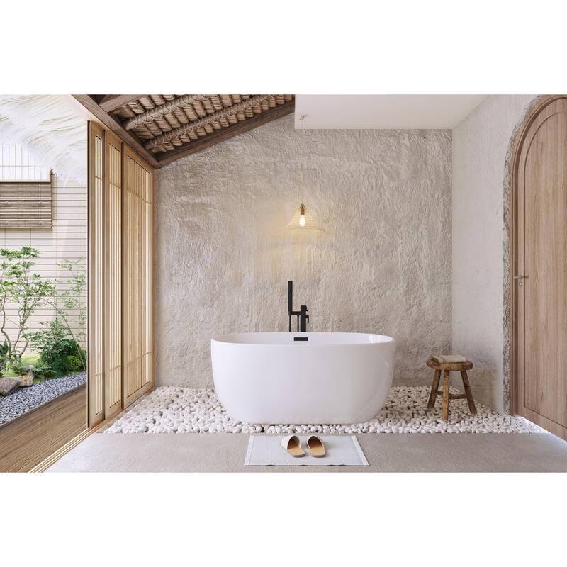 Adler Soaking Bathtub in Glossy White