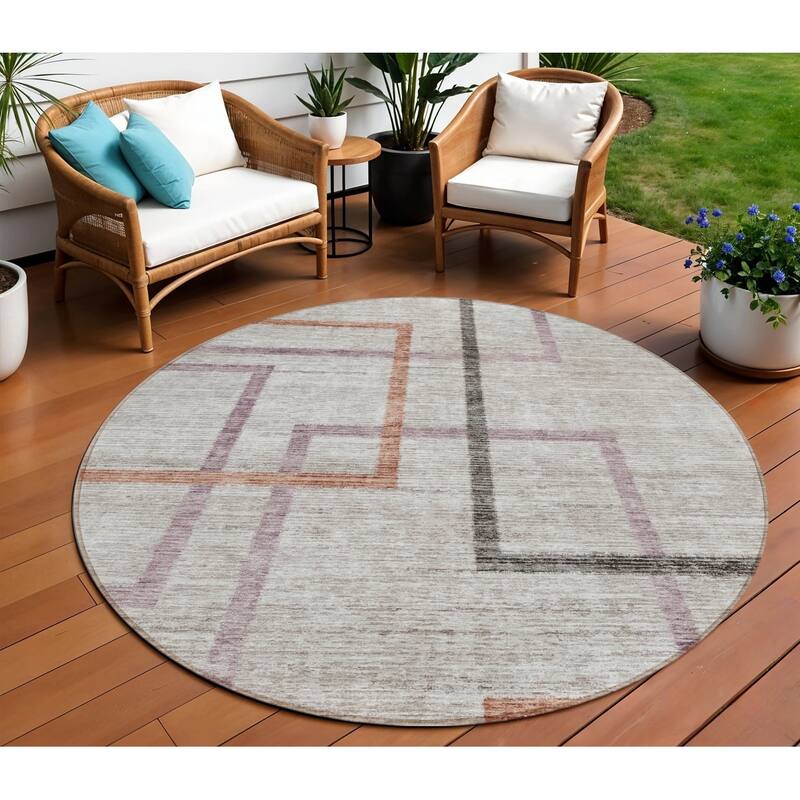 HomeRoots Geometric Transitional Rectangle Outdoor Rug - 8' Round