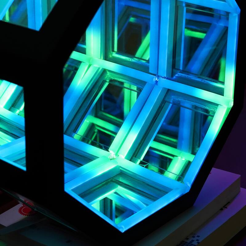 3D Mirror Infinity Tunnel Table Lamp