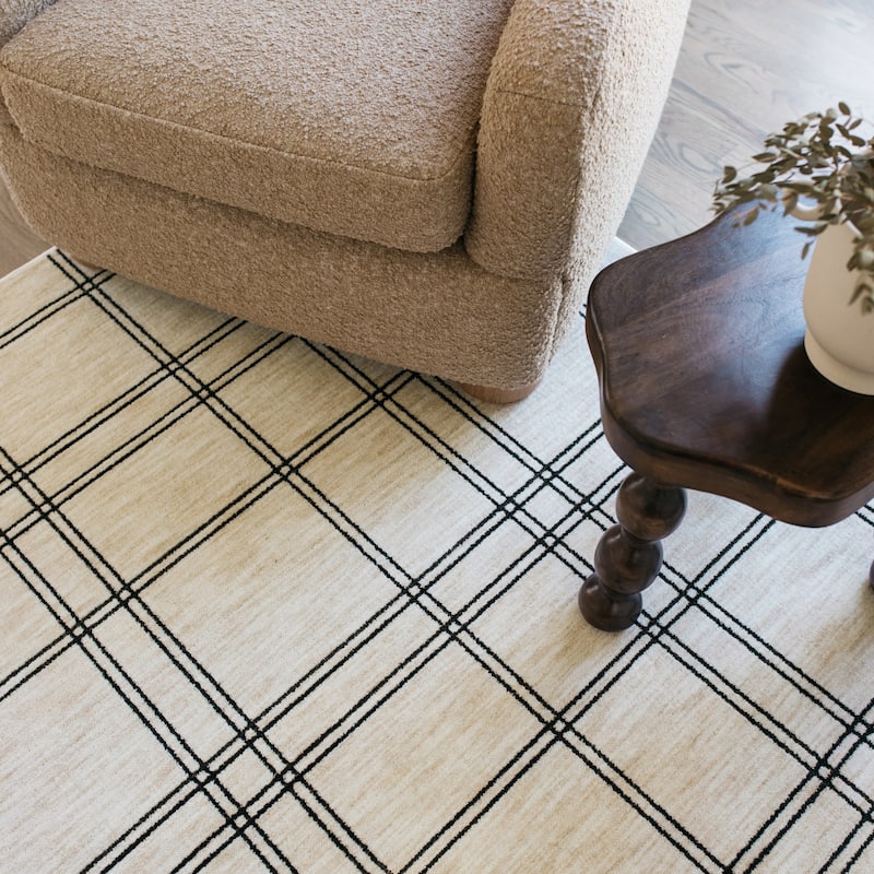 Hansel Updated Plaid Beige/ Black Area Rug