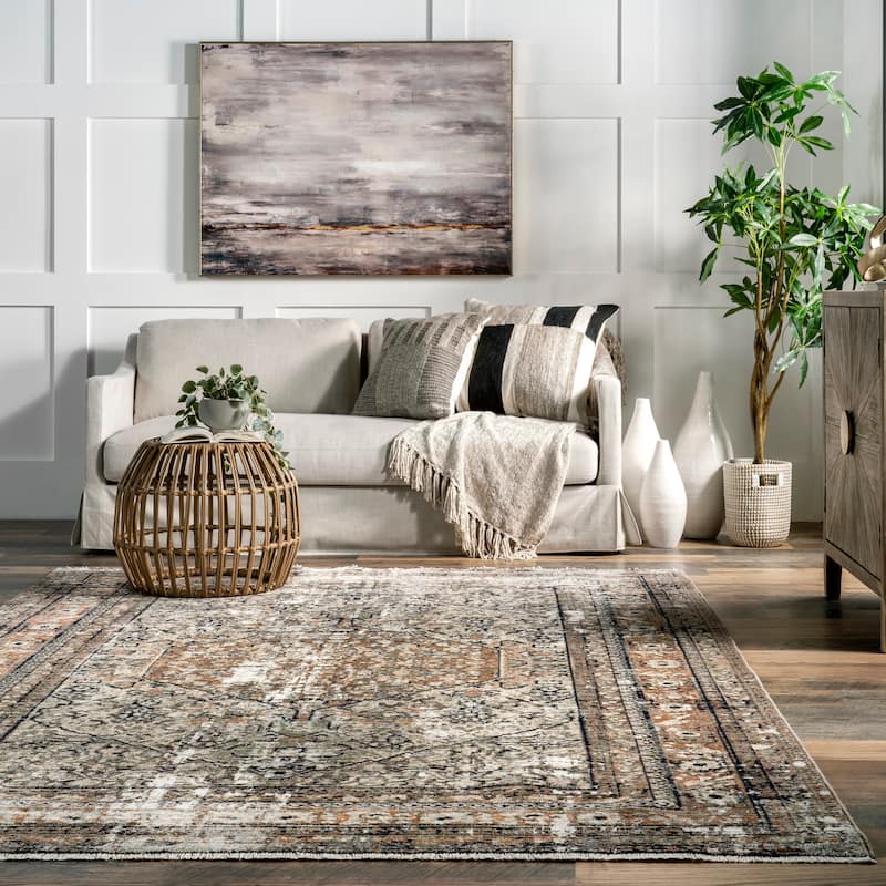 Nuloom Charvi Distressed Medallion Fringe Area Rug