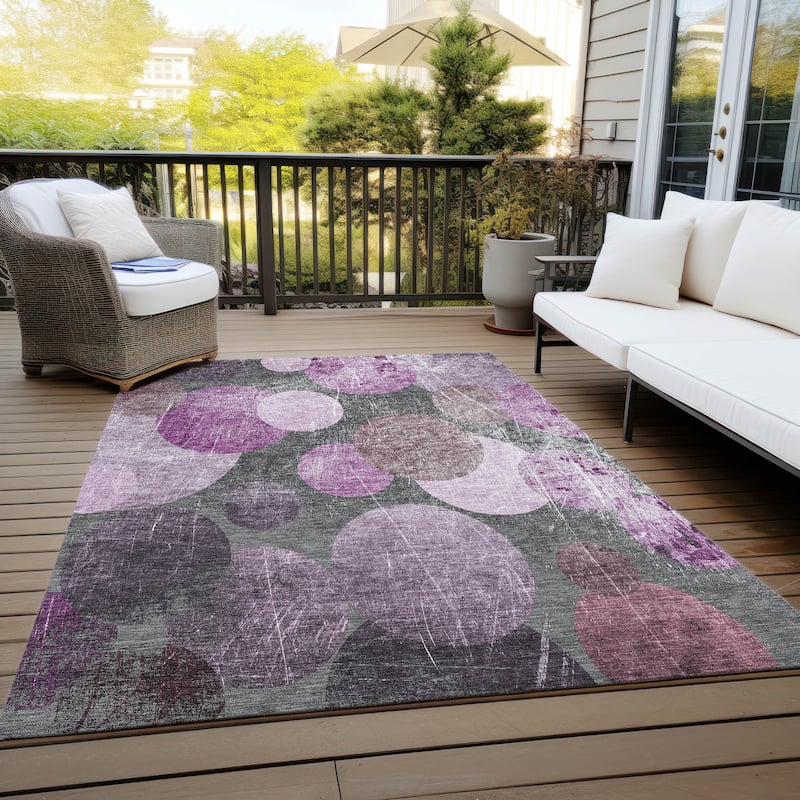 Machine Washable Indoor/ Outdoor Bubbles Chantille Rug
