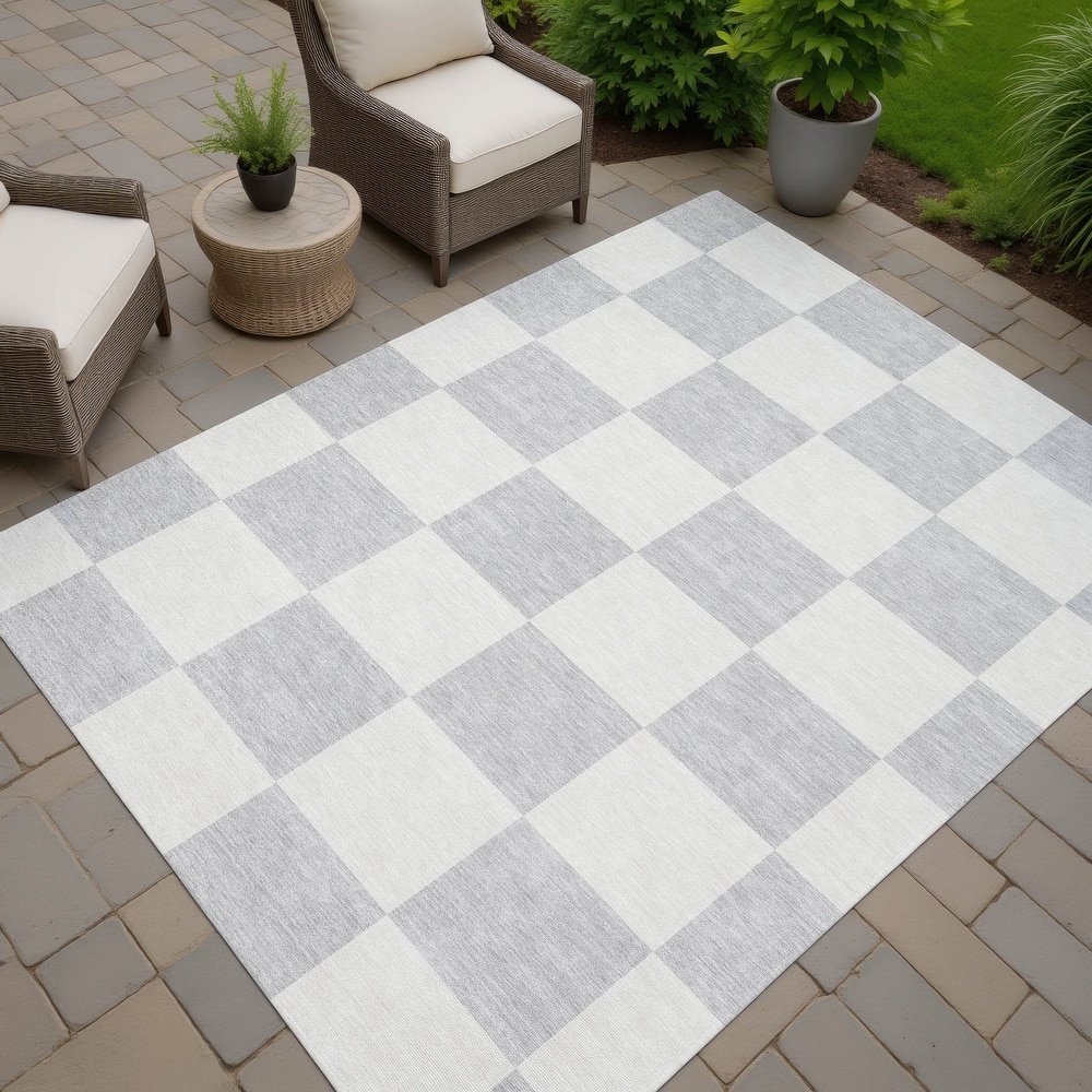 Machine Washable Indoor/ Outdoor Modern Checker Chantille Rug