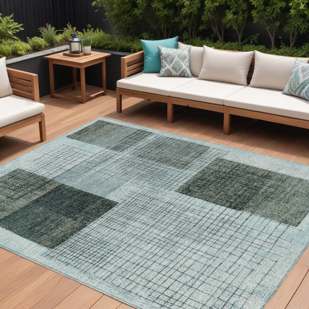 HomeRoots Geometric Transitional Rectangle Outdoor Rug