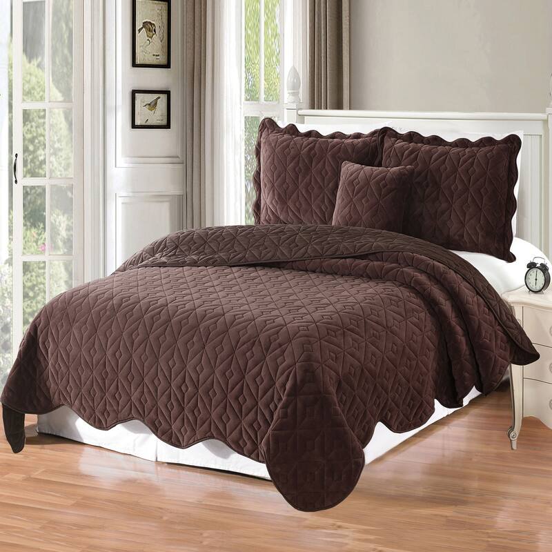 Serenta Diamond Flannel Quilted 4-piece Coverlet Set