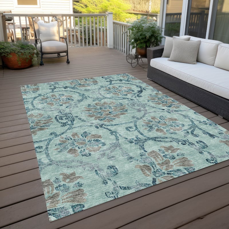 Machine Washable Indoor/ Outdoor Chantille Scroll Floral Rug