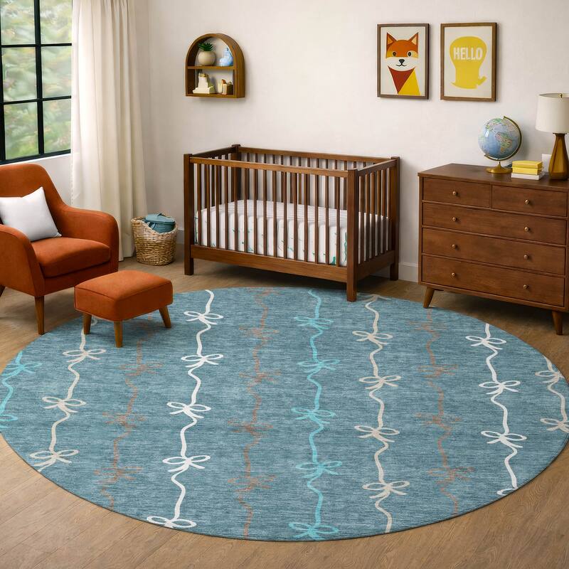Machine Washable Indoor/ Outdoor Modern Bow Stripe Chantille Rug