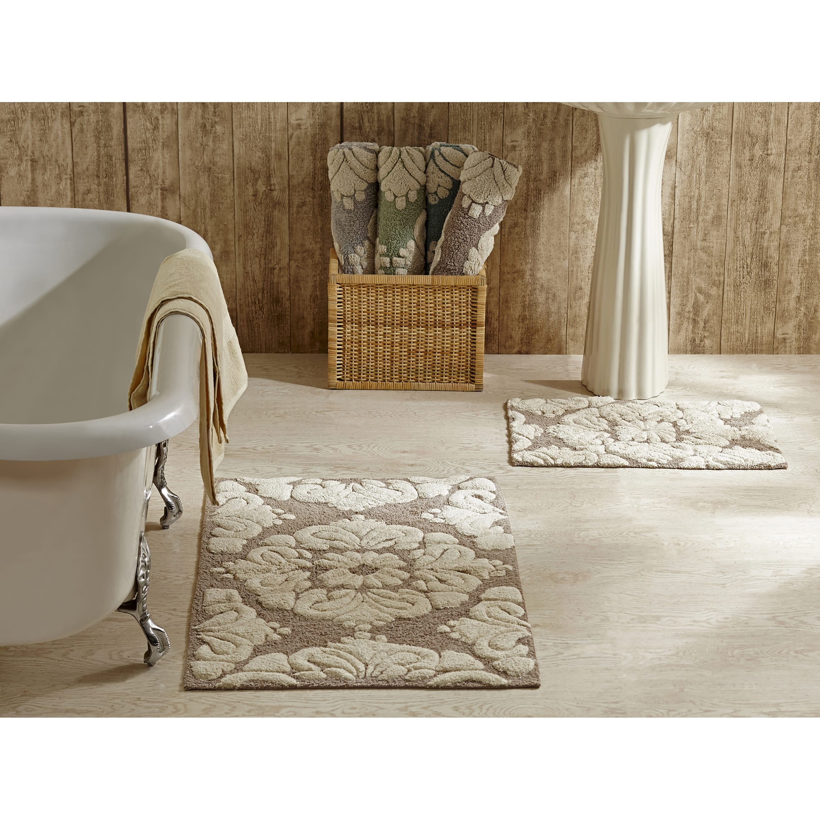 https://ak1.ostkcdn.com/images/products/is/images/direct/86d74ccd27fcfbb5efa84a127ab2e2643f5334c2/Better-Trends-Medallion-Tufted-Bath-Mat-Rug-100%25-Cotton.jpg