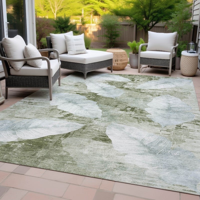 Machine Washable Indoor/Outdoor Modern Leaf Chantille Rug