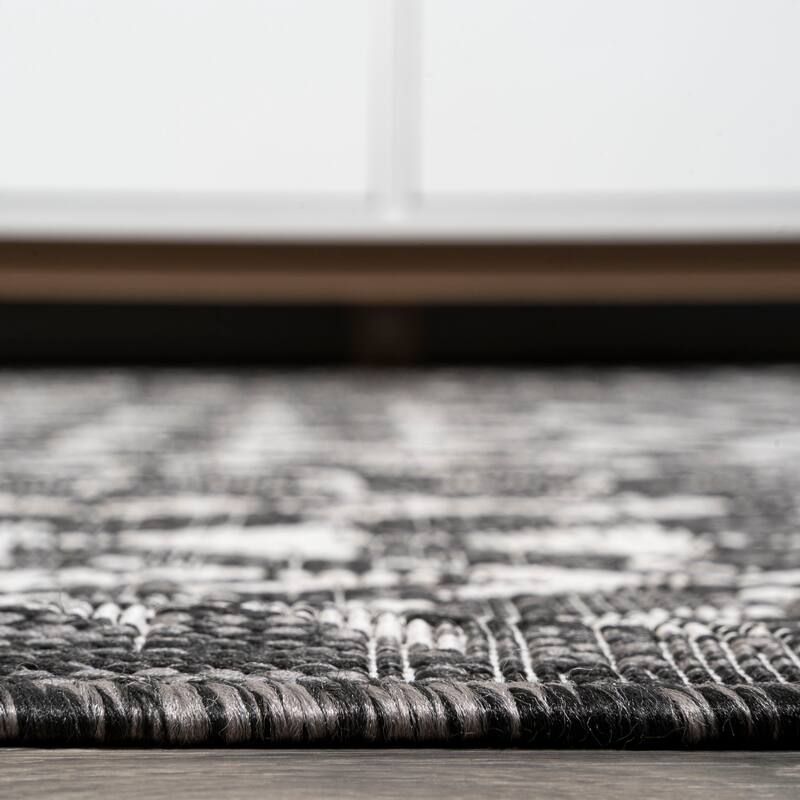 JONATHAN Y Sukie Bohemian Geometric Indoor/Outdoor Area Rug