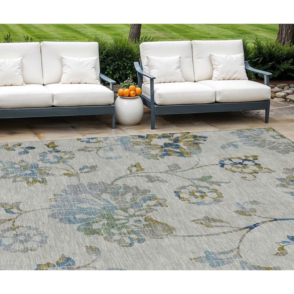HomeRoots Floral Transitional Rectangle Outdoor Rug