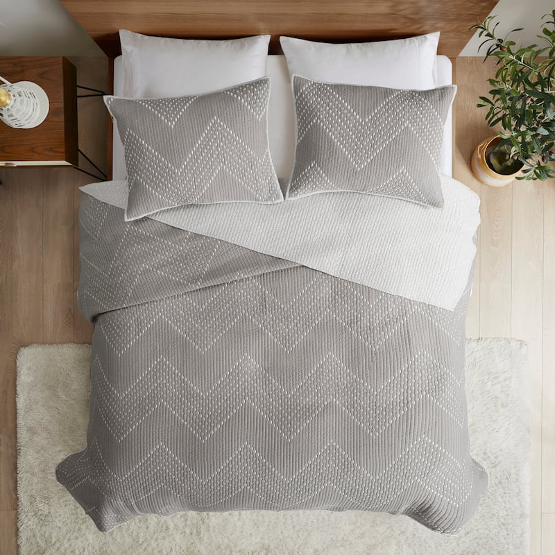 INK+IVY Pomona 3 Piece Embroidered Cotton Quilt Set