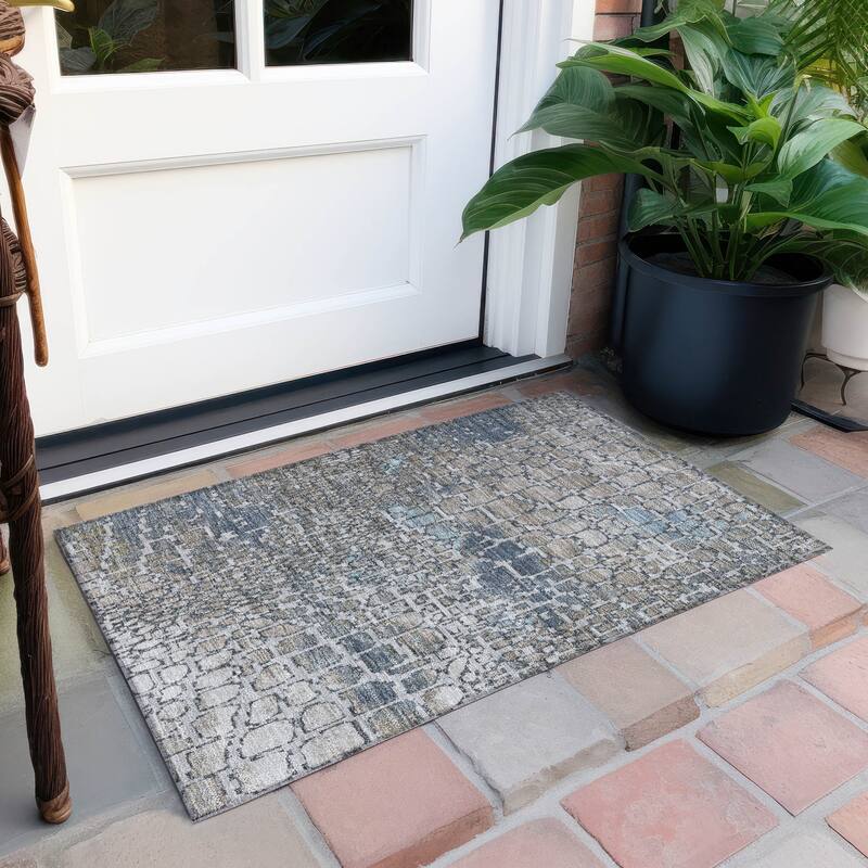 Machine Washable Indoor/ Outdoor Modern Cobble Chantille Rug