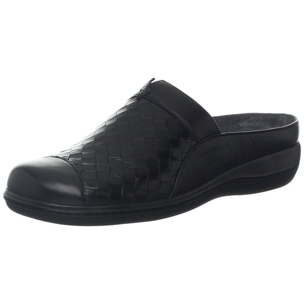 clogs under 200