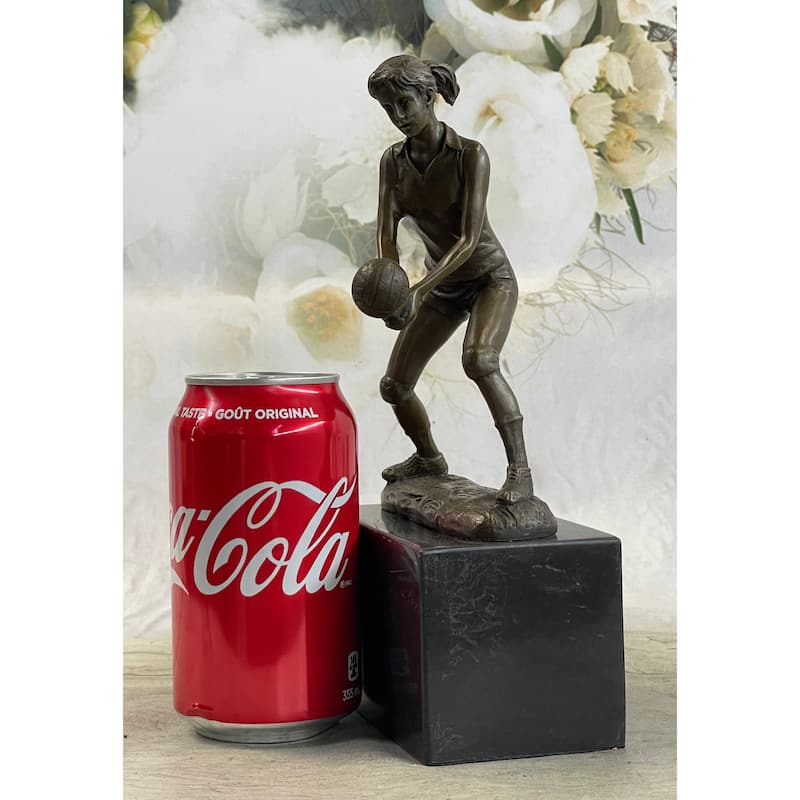 Girl Volleyball Olympic Sport Game Bronze Figurine Statue Hot Cast Sculpture Art