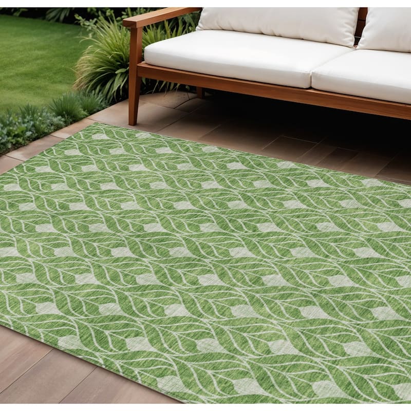 HomeRoots Geometric Transitional Rectangle Outdoor Rug - 10' X 14'