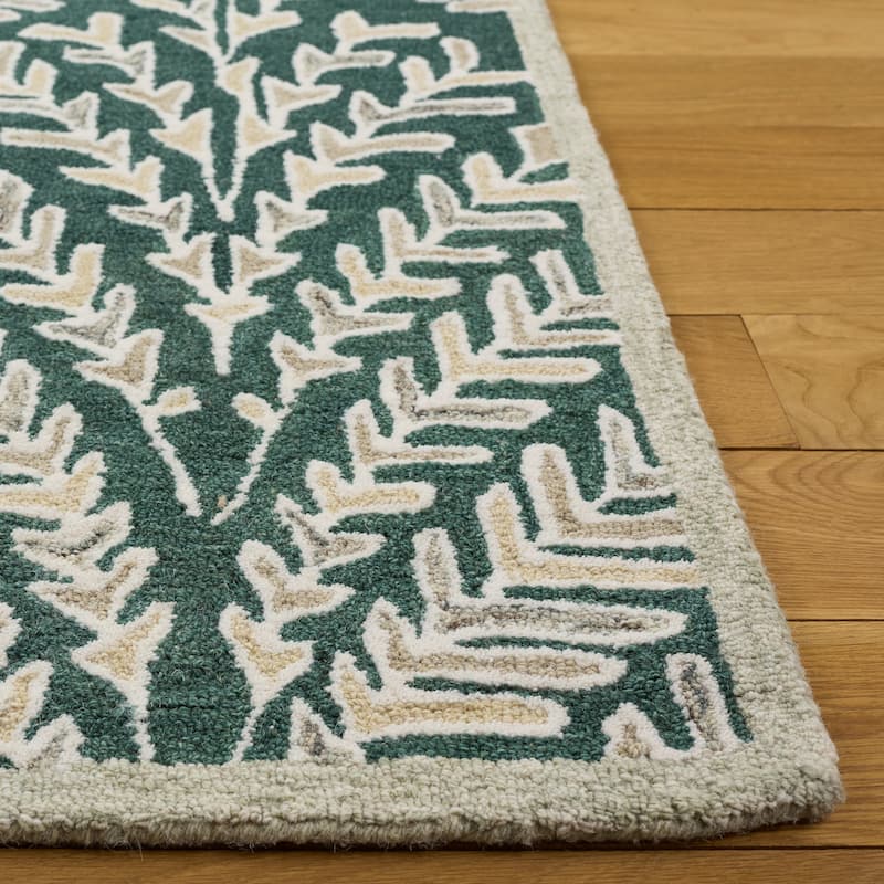 SAFAVIEH Handmade Capri Kert Wool Rug