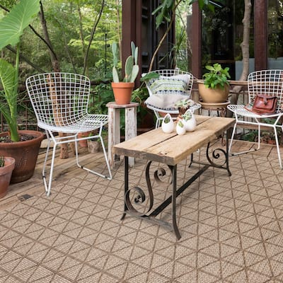 Alexander Home Havannah Indoor/ Outdoor Geometic Area Rug