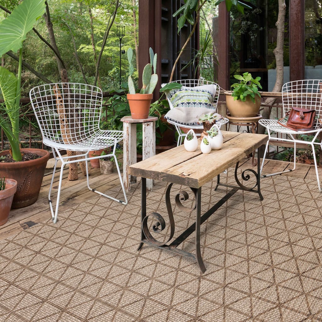 Alexander Home Havannah Indoor/ Outdoor Geometic Area Rug