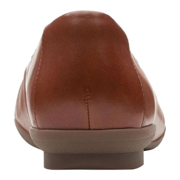 neenah lark clarks