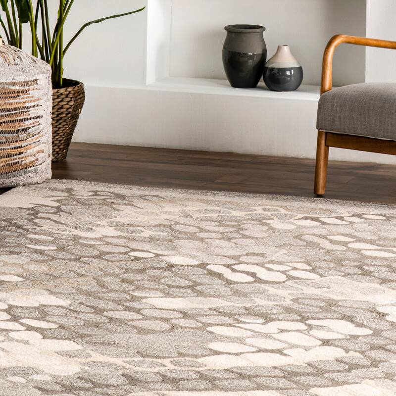 Nuloom Jae Transitional Pebbles Wool Area Rug.