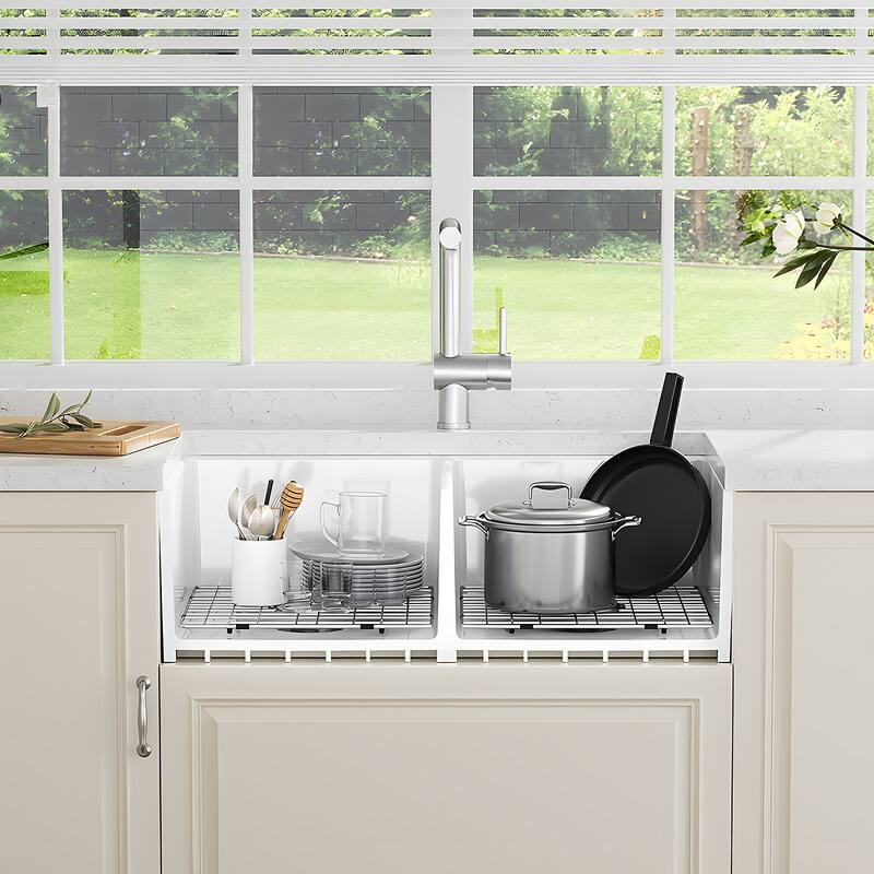 HOROW 33 in. Farmhouse/Apron-Front 50/50 Double Bowl White Fireclay Kitchen Sink with Bottom Grid and Strainer