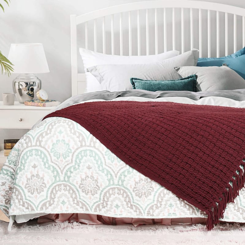 Space Yarn Solid Color Knitted Throw Blanket