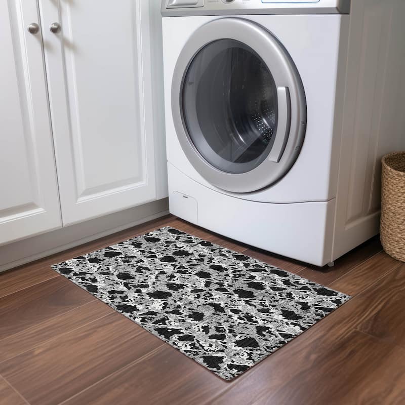 Machine Washable Indoor/ Outdoor Abstract Modern Chantille Rug