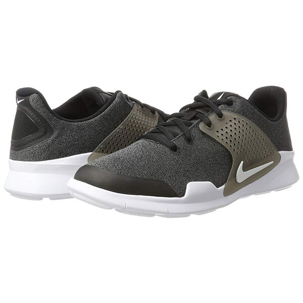 nike men's arrowz sneaker