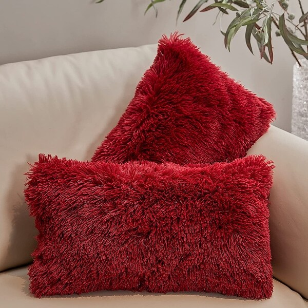 small red throw pillows