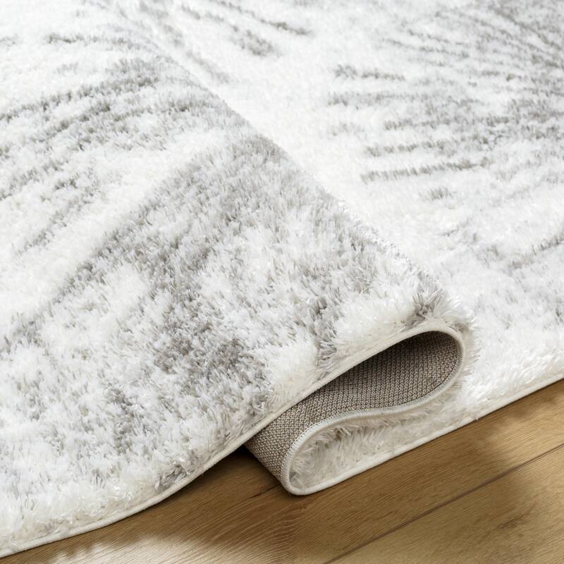 Livabliss Cloudy Shag Glam Floral Area Rug