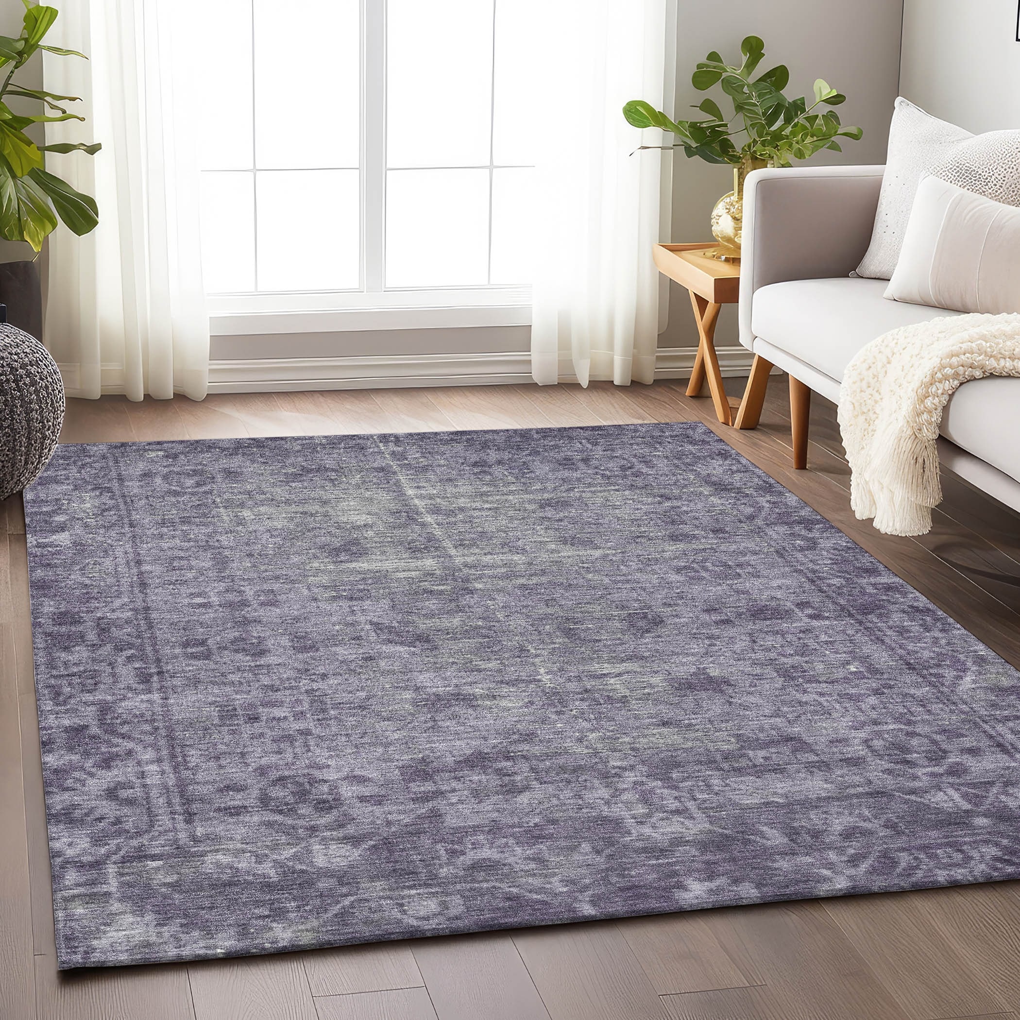 Machine Washable Indoor/ Outdoor Vintage Traditional Chantille Rug