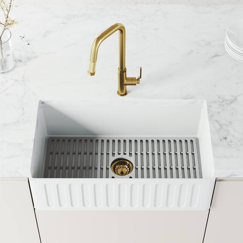VIGO Hart Angular 18" H Single Handle Pull-Down Kitchen Faucet
