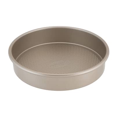 Kitchen Details Pro Series 9.5" Round Cake Pan with Diamond Base